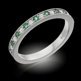 emerald and diamond ring
